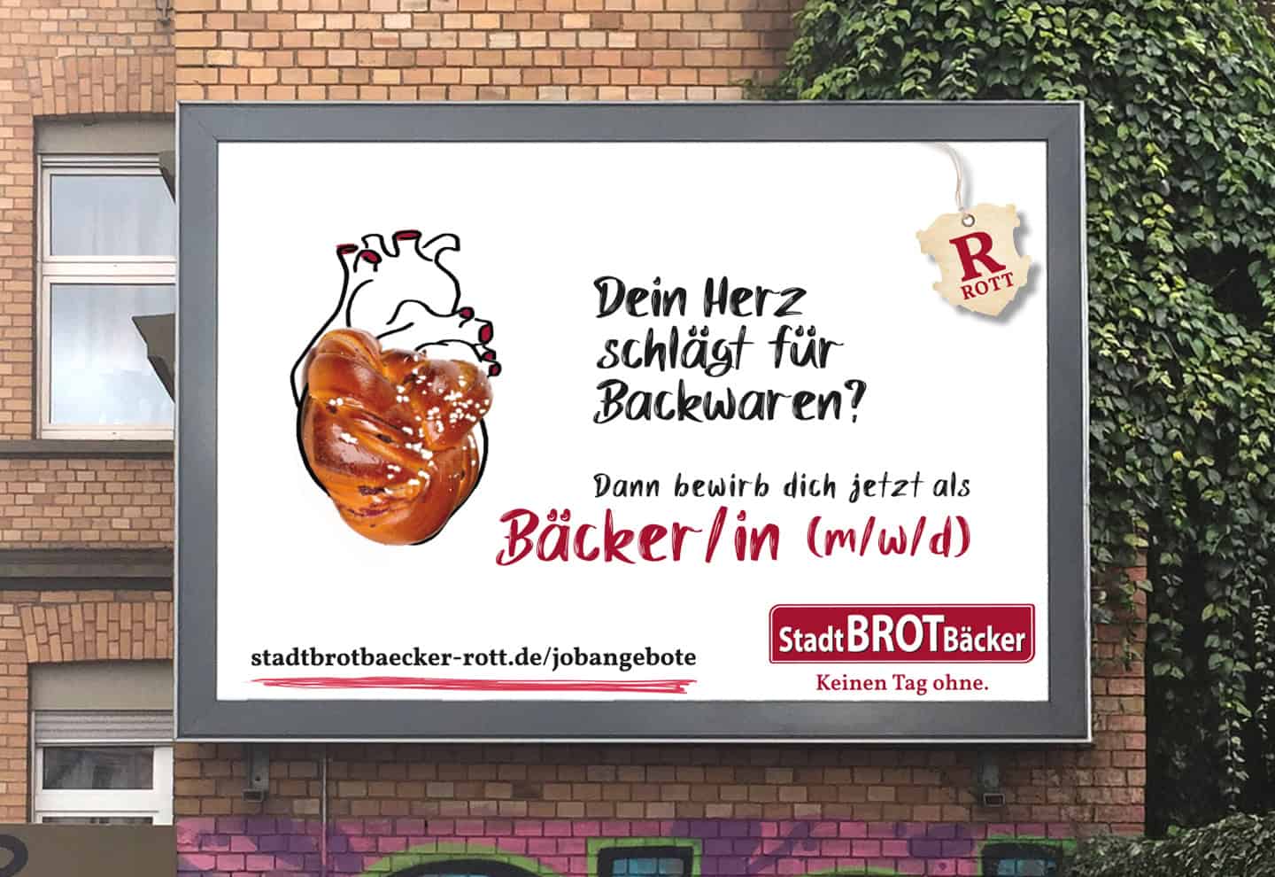 Werbeplakat des Stadtbrotbäckers Rott für die Stelle als Bäcker/in (m/w/d) mit herzförmigem Gebäck.
